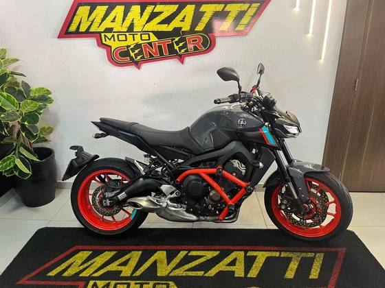 YAMAHA MT-09 